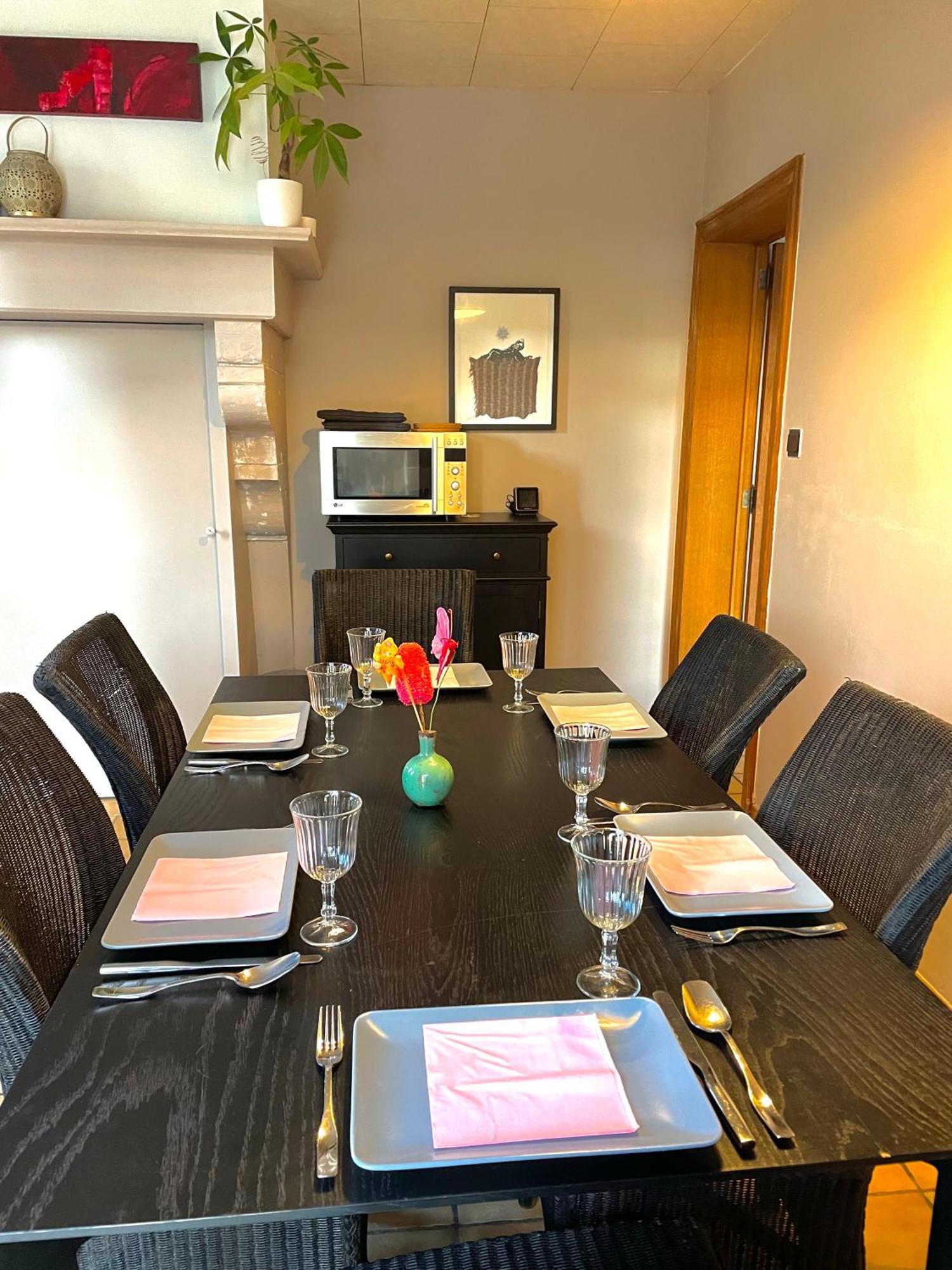 Homestay Villa O Virton Buitenkant foto